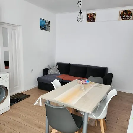 Zu Hause Apartament Gruia